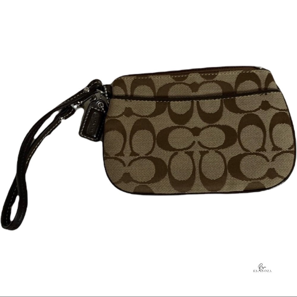 Coach Women wristlet brown